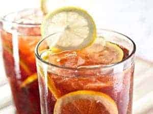 Two glasses of Southern style sweet tea with lemon