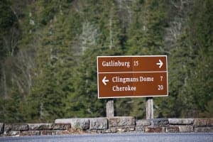 gatlinburg and clingmans dome signs