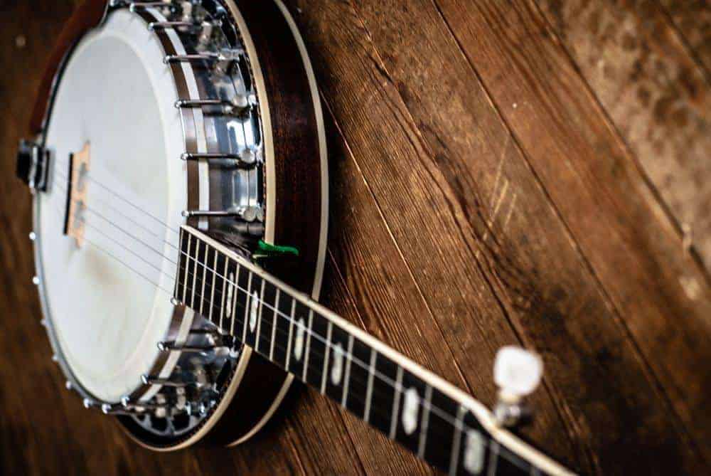 close up on guitar at Smoky Mountain music venue