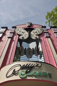 Dolly's closet storefront in Dollywood