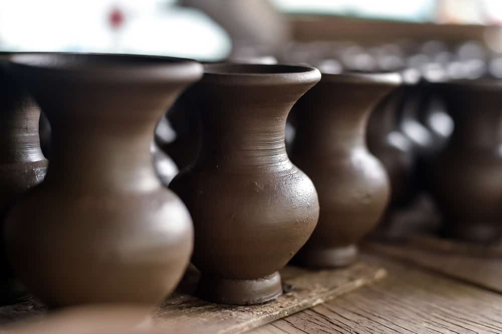 Treasures In Earthen Vessels