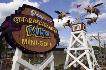 Ripley's Old MacDonald Mini Golf