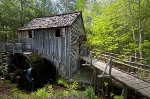 old buildings in the Smoky Mountains