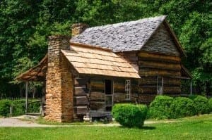 historic cabin in the Smoky Mountains