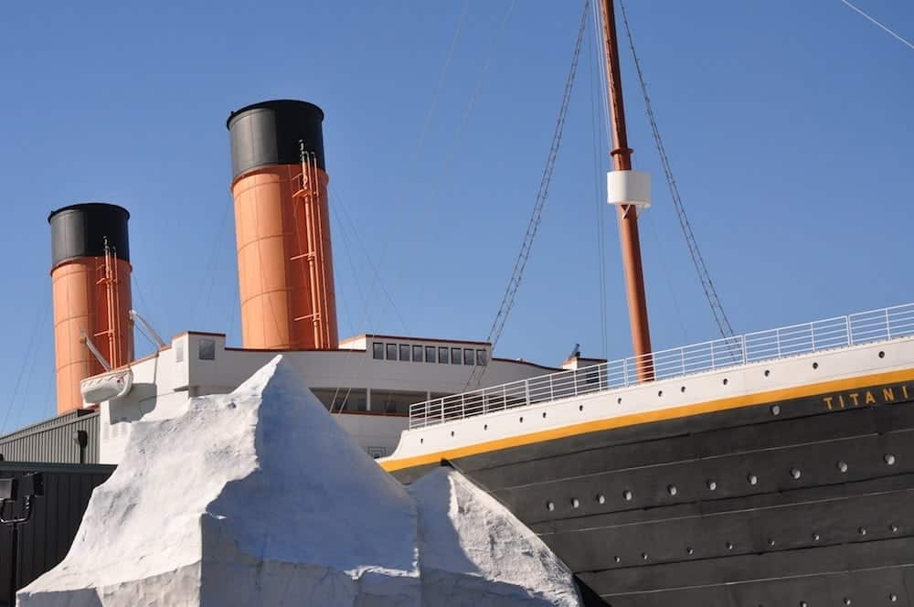 Visiting the Largest Titanic Museum Attraction {Pigeon Forge, TN