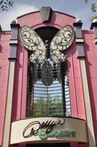 The outside of Dolly's Closet at Dollywood.