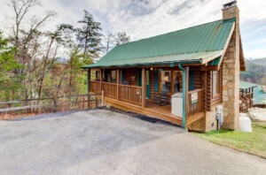 Arrowhead Log Cabin Resort: Cuddly Bear Hideaway Cabin