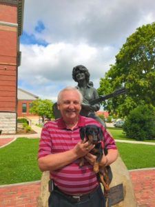 Crusoe and Mayor Larry Waters