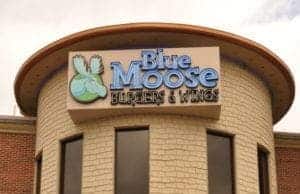The outside of Blue Moose Burgers and Wings in Pigeon Forge TN.