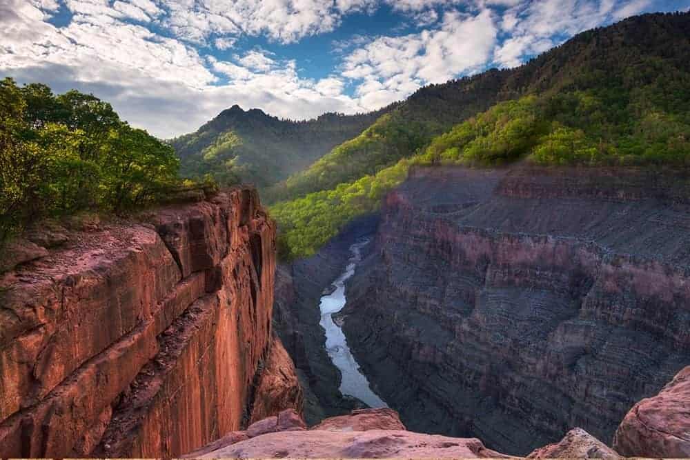 Artist's rendering of the Great Canyon in the Smoky Mountains.