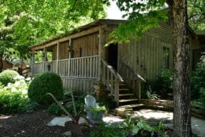 Dolly's childhood home replica