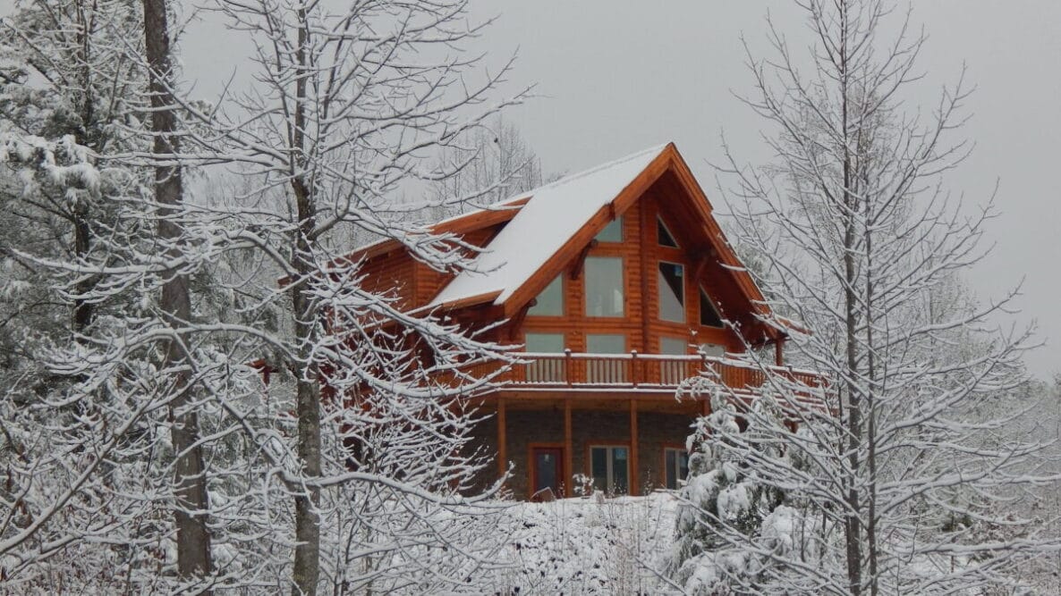 Ridge View Lodge Gatlinburg cabin in the snow