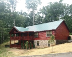 Grizzly Getaway Cabin Rental