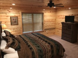 Grizzly Getaway Cabin Rental