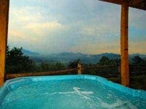 hot tub at cabin in gatlinburg