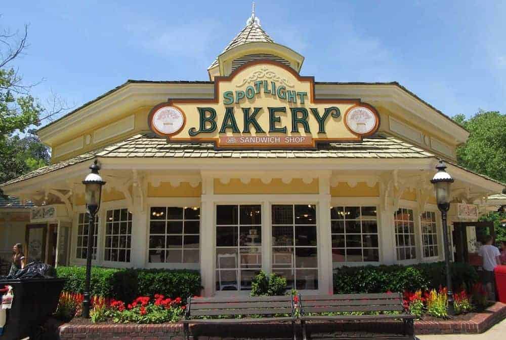 spotlight bakery at Dollywood