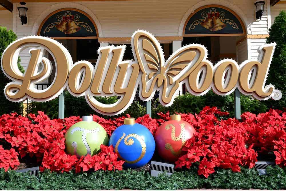 decorations for christmas at dollywood