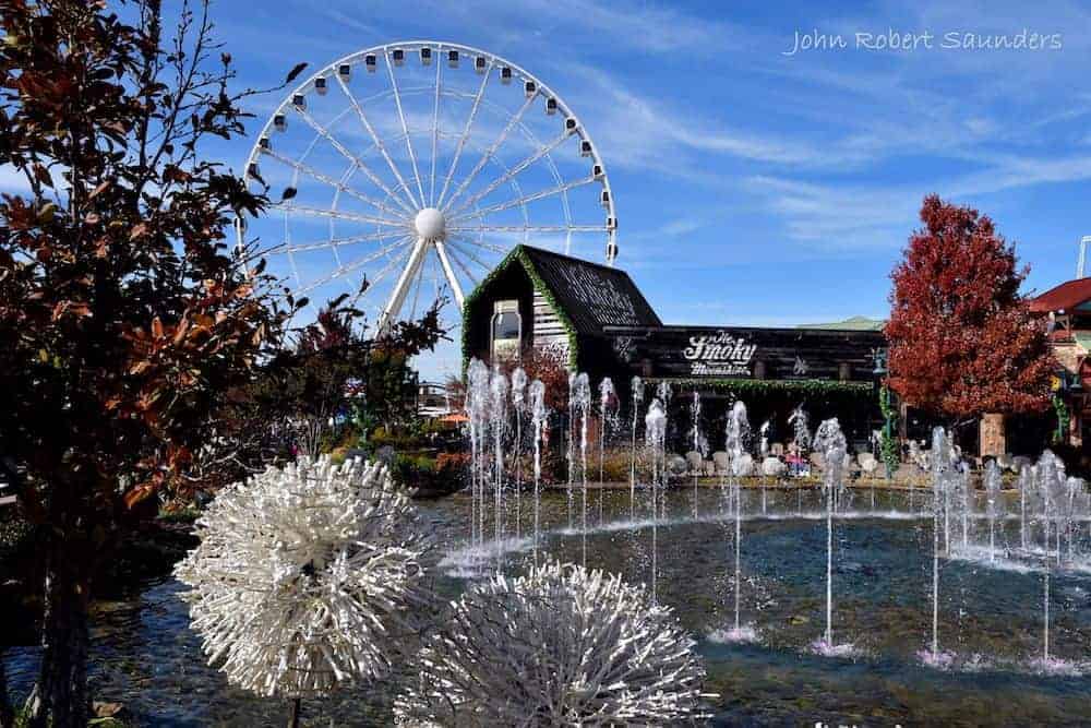 The Island in Pigeon Forge fountain and wheel