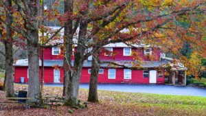 Wafloys (Big Red) Youth Lodge | Sleeps 74