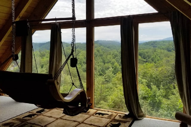 Peek-A-View Cabin