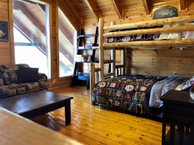 Gogi Bears Hideaway