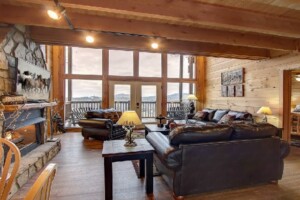 Mountaintop Mill — Private Log Cabin, Great View, Centrally Located