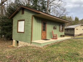 Wafloy's Lakewood Tiny Bunk  |  Sleeps 2