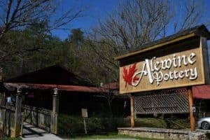 Alewine Pottery sign in the Arts and Crafts Community