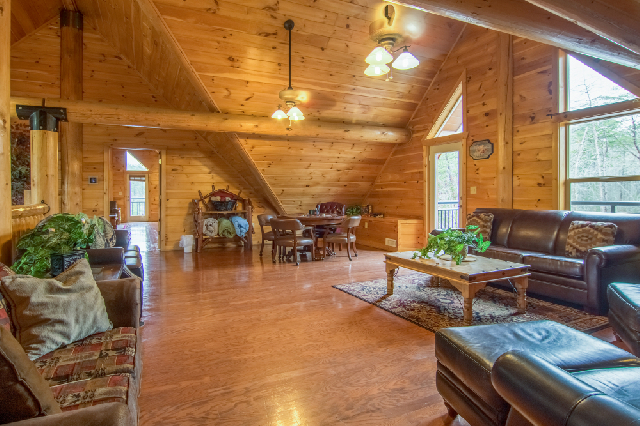 Moose Hollow Lodge