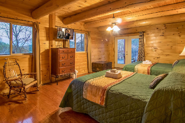Moose Hollow Lodge