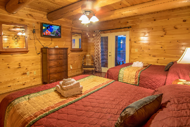 Moose Hollow Lodge
