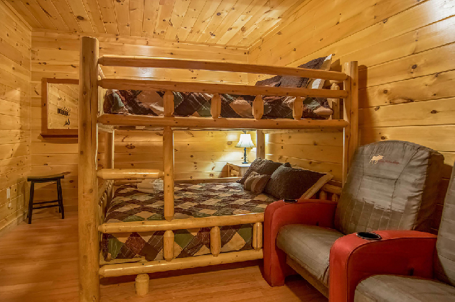Moose Hollow Lodge