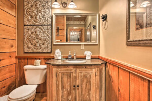 Bear Footin Cabin
