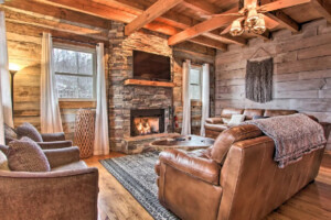 Bear Footin Cabin