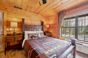 BARN CABIN IN THE VALLEY