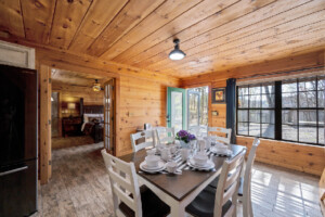 BARN CABIN IN THE VALLEY