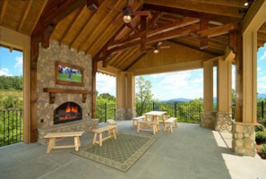Outdoor fire place