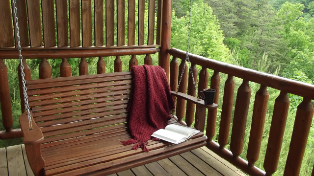 Serenity Breeze Cabin