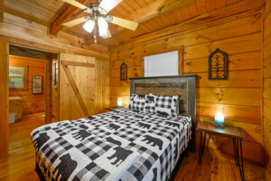 Gypsy Road Wears Valley Log Cabin - Main Level Queen Bedroom