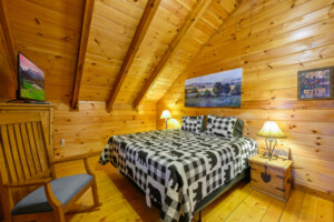 Gypsy Road Wears Valley Log Cabin - Upper Level Bedroom