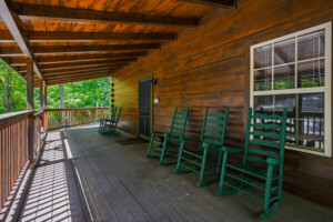 Gypsy Road Wears Valley Log Cabin - Lower Level Covered Deck