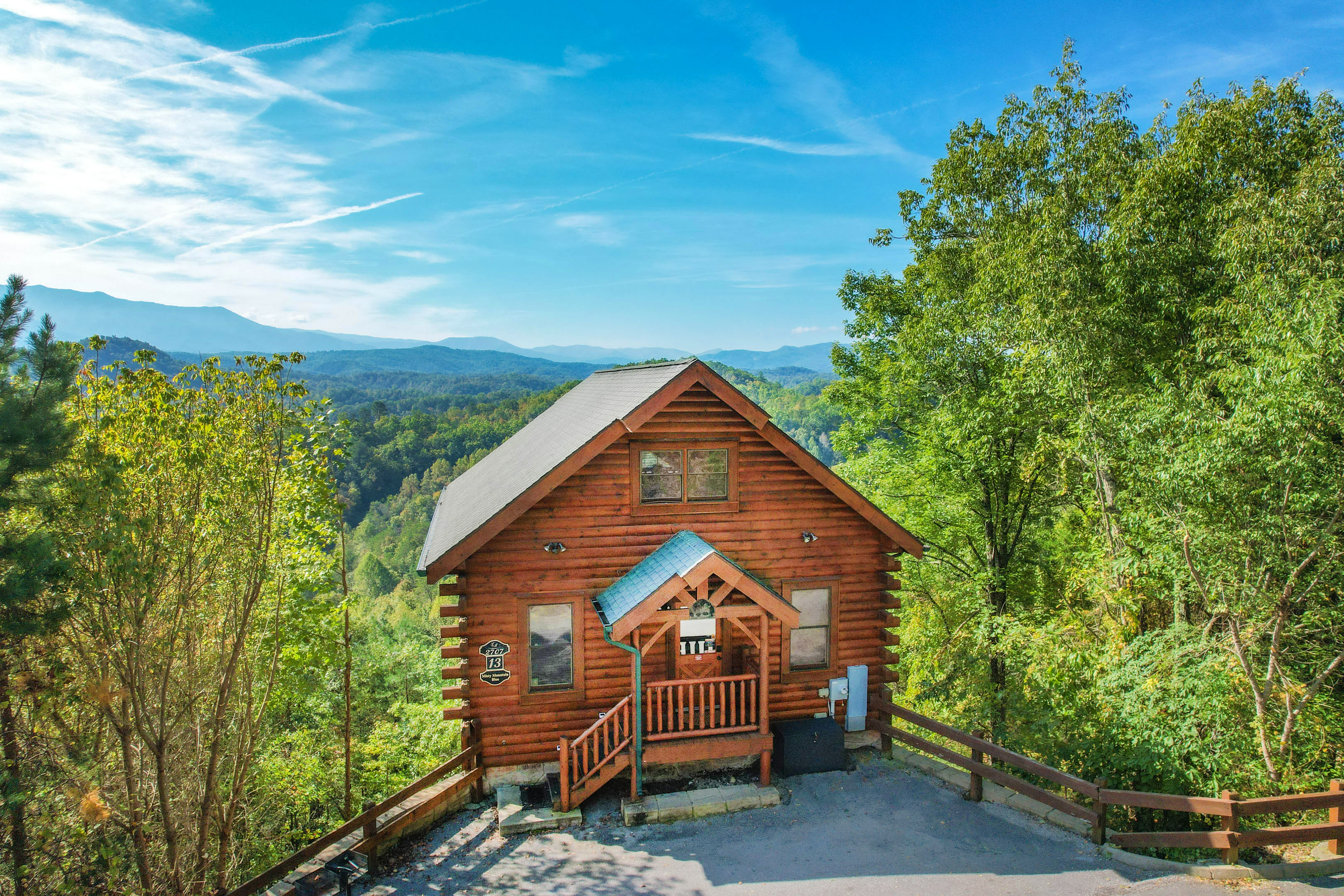 Misty Mountain Blue - Sevierville Cabins - Sleeps 1-6 - Jason Crittenden