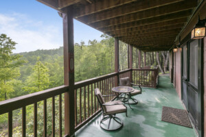 Lower king bedroom private deck