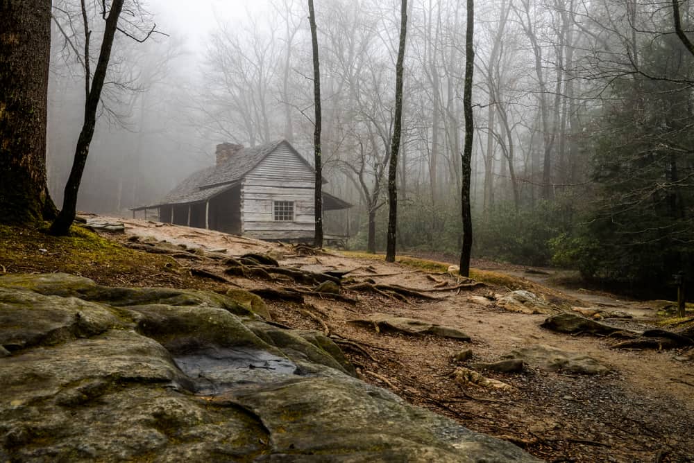 old historic cabin in Gatlinburg