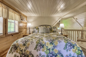 Keatons Knotty Hideaway