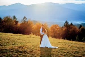 couple getting married in the mountains