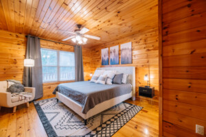 Bedroom #1: The owners suite on the first floor has a king-size mattress and en-suite bathroom with jacuzzi tub.