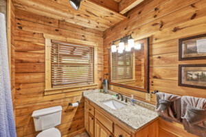 Main Level full bathroom with tub