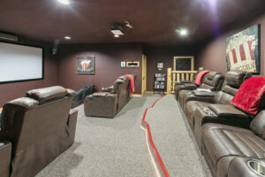 Large theater room!! 