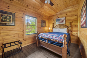 Americana Room with Queen Bed